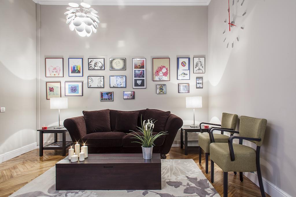 Bachome Gallery B&B บาร์เซโลนา ภายนอก รูปภาพ